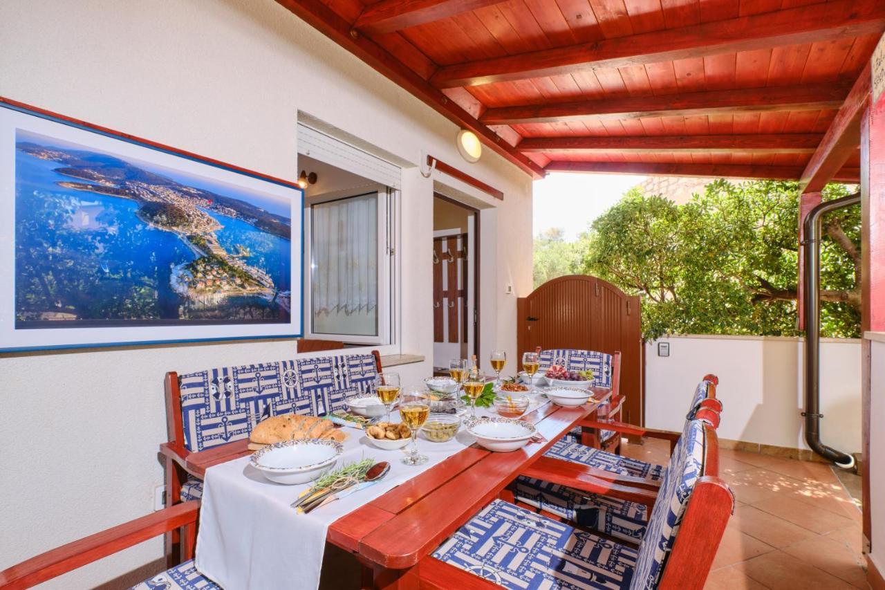 Apartments Antares Mali Losinj Exterior photo